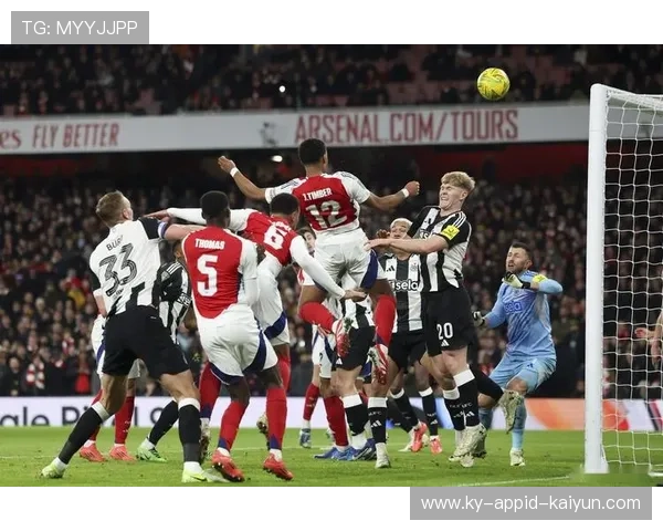 足球角球战术多样化在比赛中制造更多得分机会